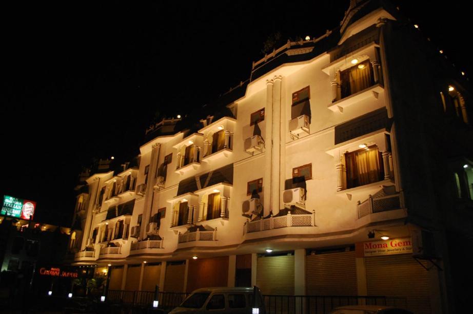 Hotel Amanda Crown Jaipur Kukas Esterno foto
