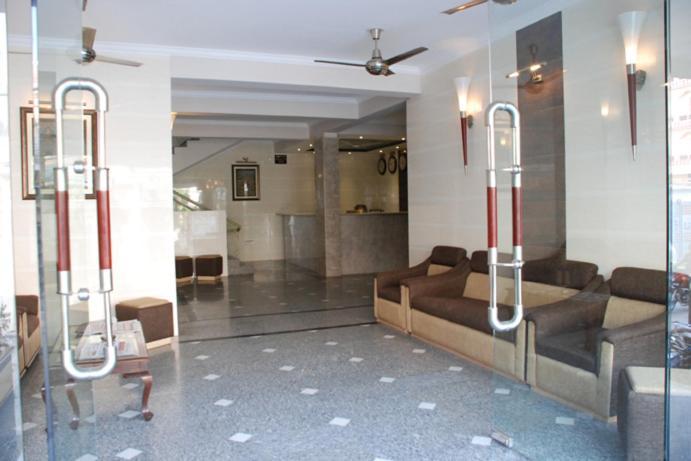 Hotel Amanda Crown Jaipur Kukas Esterno foto